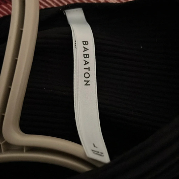 Babaton ripped sleeveless Turtleneck top - Picture 3 of 4